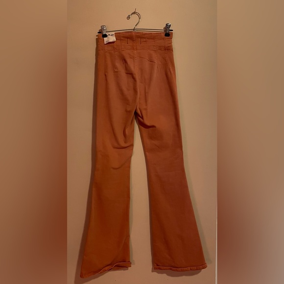 Free People We the Free Jayde Flare Jeans Color: Apricot Brandy Size: 25 - Picture 4 of 4